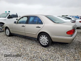 1999 Mercedes-Benz E 320 z VIN WDBJF65H4XA790071, wystawiony jako Copart lot #58670245 z przebiegiem 285 571 mil mil oraz Czysty tytuł • Clean title. Historia ofert i sprzedaży dostępna na DreamBid. Obrazek 2.