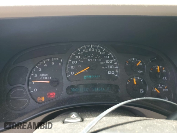 2003 Chevrolet Suburban LT with VIN 3GNEC16Z43G150161, listed as a Copart auction lot 62352354 with 211,614 mi miles and Clean Title. Bid and sale history available at carsss.com. Image 9.