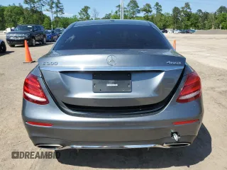 2017 Mercedes-Benz E 300 Luxury z VIN WDDZF4KB3HA021822, wystawiony jako Copart lot #51978435 z przebiegiem Nie podano mil oraz Szkoda całkowita • Salvage title. Historia ofert i sprzedaży dostępna na DreamBid. Obrazek 6.