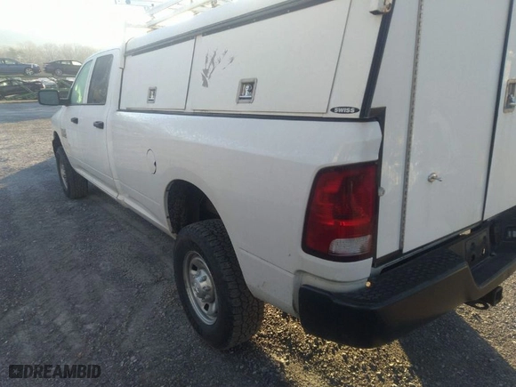 2018 Ram 2500 Tradesman with VIN 3C6TR5HT0JG314024, listed as a IAAI auction lot 41683156 with 77,425 mi miles. Bid and sale history available at carsss.com. Image 3.