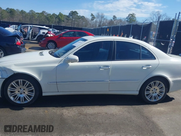 2007 Mercedes-Benz E-Class 3.5L with VIN WDBUF87X57X221918, listed as a IAAI auction lot 41618274 with 176,359 mi miles. Bid and sale history available at carsss.com. Image 14.