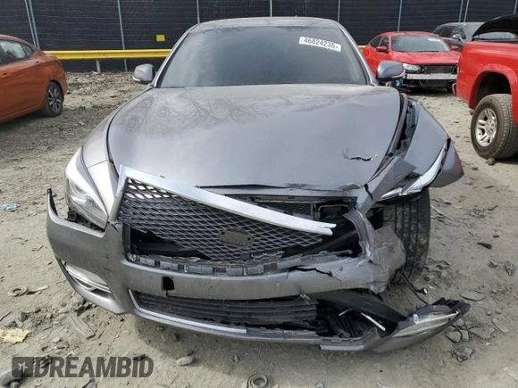 2019 Infiniti Q70 Luxe with VIN JN1BY1AR9KM585437, listed as a Copart auction lot 46824235 with 35,488 mi miles and Salvage Title. Bid and sale history available at DreamBid. Image 5.
