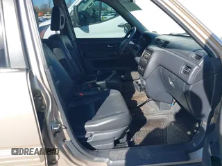 2001 Honda CR-V SE with VIN JHLRD18761S029899, listed as a IAAI auction lot 40825937 with 190,701 mi miles. Bid and sale history available at carsss.com. Image 5.