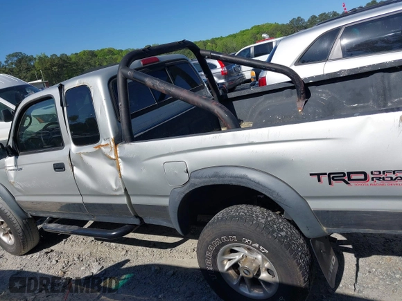 2003 Toyota Tacoma with VIN 5TEWN72N23Z252642, listed as a IAAI auction lot 42026893 with 199,571 mi miles. Bid and sale history available at carsss.com. Image 14.