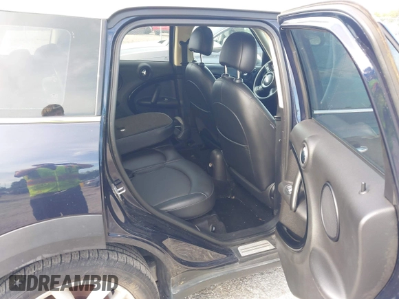 2013 MINI Countryman with VIN WMWZB3C5XDWM31035, listed as a IAAI auction lot 42543943 with 151,209 mi miles and . Bid and sale history available at DreamBid. Image 8.