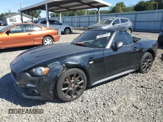 2017 FIAT 124 Spider Elaborazione Abarth z VIN JC1NFAEK1H0118751, wystawiony jako Copart lot #74992314 z przebiegiem 74 521 mil mil oraz Szkoda całkowita • Salvage title. Historia ofert i sprzedaży dostępna na DreamBid. Obrazek 1.