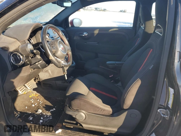 2017 FIAT 500 Abarth z VIN 3C3CFFFH3HT522586, wystawiony jako Copart lot #83352004 z przebiegiem 80 600 mil mil oraz Szkoda całkowita • Salvage title. Historia ofert i sprzedaży dostępna na DreamBid. Obrazek 7.