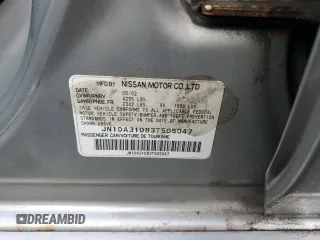 2003 Nissan Maxima SE z VIN JN1DA31D83T505047, wystawiony jako Copart lot #57708995 z przebiegiem 110 054 mil mil oraz Czysty tytuł • Clean title. Historia ofert i sprzedaży dostępna na DreamBid. Obrazek 12.