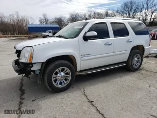 2007 GMC Yukon Denali with VIN 1GKFK63867J167187, listed as a Copart auction lot 47310045 with 220,222 mi miles and Salvage Title. Bid and sale history available at carsss.com. Image 1.