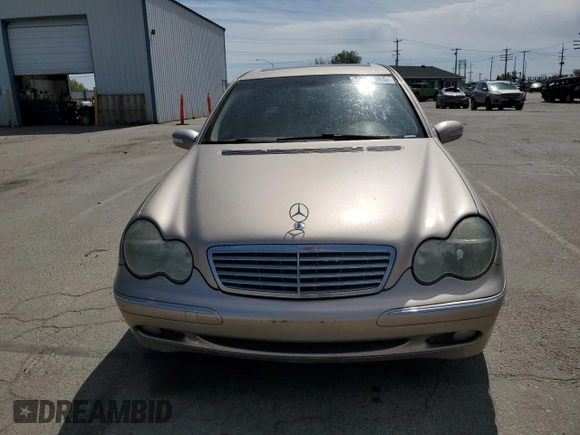 2001 Mercedes-Benz C 320 with VIN WDBRF64J31F021286, listed as a Copart auction lot 54145865 with 189,930 mi miles and Salvage Title. Bid and sale history available at DreamBid. Image 5.