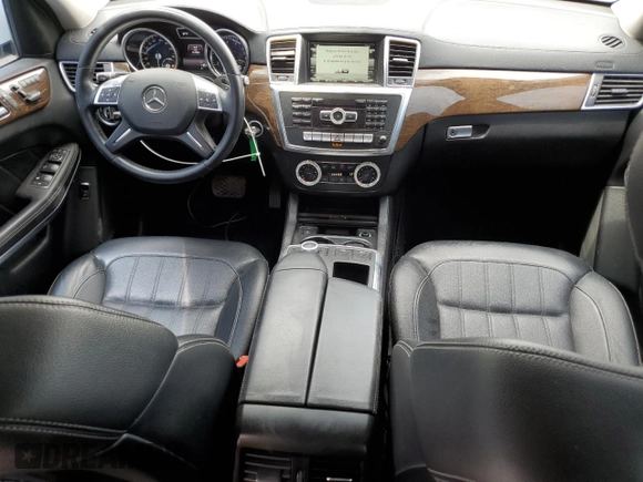 2014 Mercedes-Benz GL 450 z VIN 4JGDF7CE4EA314084, wystawiony jako Copart lot #59593195 z przebiegiem 161 026 mil mil oraz Szkoda całkowita • Salvage title. Historia ofert i sprzedaży dostępna na DreamBid. Obrazek 8.
