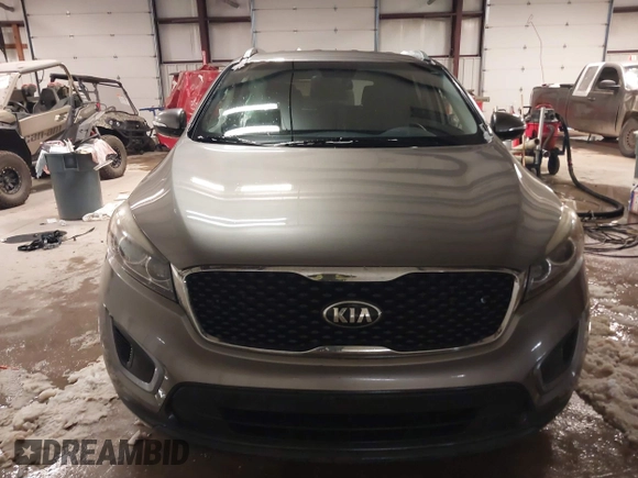 2016 Kia Sorento LX with VIN 5XYPG4A37GG013620, listed as a IAAI auction lot 41622185 with 109,938 mi miles. Bid and sale history available at carsss.com. Image 13.
