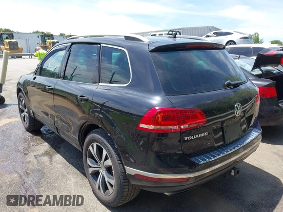 2017 Volkswagen Touareg Wolfsburg Edition с VIN WVGRF7BP9HD001737, выставлен на аукционе IAAI как лот 42280198 с пробегом 159 257 миль миль и . История ставок и продаж доступна на DreamBid. Изображение 3.