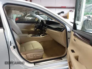 2013 Lexus ES 250 с VIN JTHBK1GG2D2062116, выставлен на аукционе IAAI как лот 42309387 с пробегом 135 327 миль миль и . История ставок и продаж доступна на DreamBid. Изображение 5.