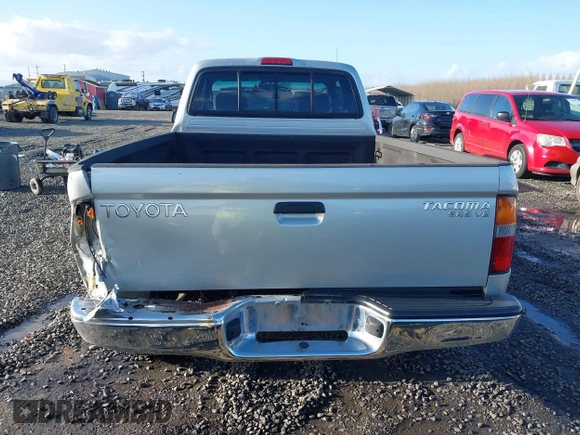 2000 Toyota Tacoma with VIN 5TEWN72N4YZ708230, listed as a IAAI auction lot 41626807 with 216,237 mi miles and . Bid and sale history available at DreamBid. Image 16.