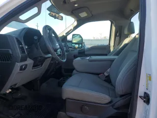 2018 Ford F-250 XLT with VIN 1FTBF2B69JEC40558, listed as a Copart auction lot 41728065 with 56,991 mi miles and Clean title. Bid and sale history available at DreamBid. Image 7.