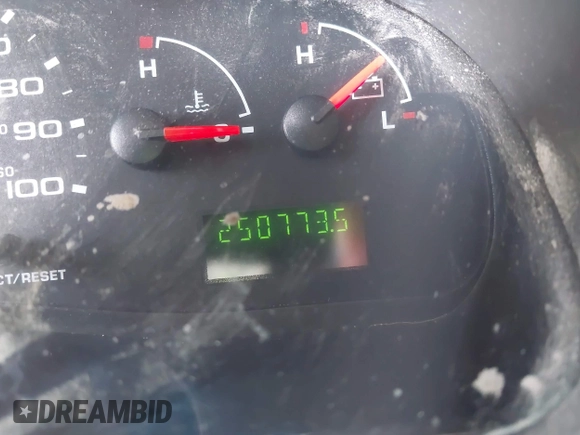 2004 Ford Econoline Cargo with VIN 1FTNE24L54HA37902, listed as a IAAI auction lot 42093747 with 250,773 mi miles and . Bid and sale history available at carsss.com. Image 16.
