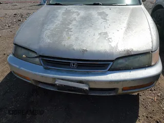 1996 Honda Accord LX with VIN 1HGCD7235TA023405, listed as a IAAI auction lot 42079595 with 132,937 mi miles and . Bid and sale history available at carsss.com. Image 6.