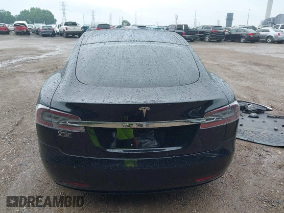 2018 Tesla Model S 75D with VIN 5YJSA1E21JF283971, listed as a IAAI auction lot 42507010 with 117,934 mi miles and . Bid and sale history available at DreamBid. Image 17.