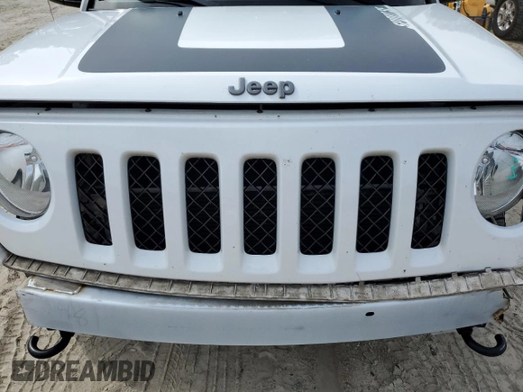 2017 Jeep Patriot Sport SE z VIN 1C4NJRBB1HD167915, wystawiony jako Copart lot #52295385 z przebiegiem 142 735 mil mil oraz Szkoda całkowita • Salvage title. Historia ofert i sprzedaży dostępna na DreamBid. Obrazek 13.