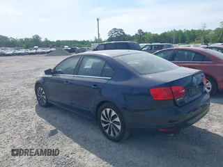 2012 Volkswagen Jetta SE with VIN 3VWDP7AJ0CM473070, listed as a IAAI auction lot 42084526 with 127,243 mi miles and . Bid and sale history available at DreamBid. Image 3.