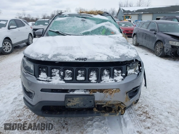 2019 Jeep Compass Latitude with VIN 3C4NJDBBXKT840382, listed as a IAAI auction lot 41592991 with Not provided miles and . Bid and sale history available at DreamBid. Image 12.