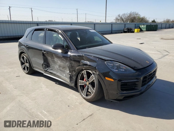 2021 Porsche Cayenne GTS z VIN WP1AG2AY3MDA34902, wystawiony jako Copart lot #49510465 z przebiegiem Nie podano mil oraz Szkoda całkowita • Salvage title. Historia ofert i sprzedaży dostępna na DreamBid. Obrazek 4.