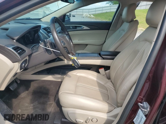2017 Lincoln MKZ Select z VIN 3LN6L5C97HR649682, wystawiony jako Copart lot #55233965 z przebiegiem 104 727 mil mil oraz Szkoda całkowita • Salvage title. Historia ofert i sprzedaży dostępna na DreamBid. Obrazek 7.