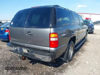 2000 Chevrolet Suburban LS with VIN 3GNFK16T1YG162181, listed as a IAAI auction lot 41843413 with 324,181 mi miles and . Bid and sale history available at DreamBid. Image 4.