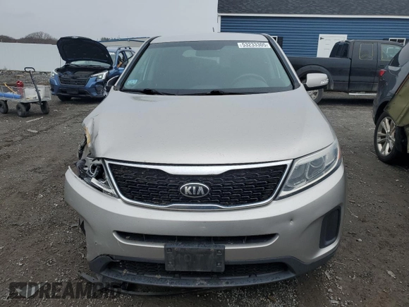 2015 Kia Sorento LX with VIN 5XYKTCA69FG562972, listed as a Copart auction lot 53233305 with 145,573 mi miles and Clean Title. Bid and sale history available at carsss.com. Image 5.