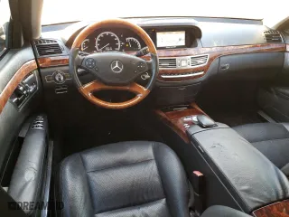 2010 Mercedes-Benz S-Class S 550 with VIN WDDNG7BB3AA311027, listed as a Copart auction lot 84107444 with 117,257 mi miles and Salvage Title. Bid and sale history available at carsss.com. Image 8.