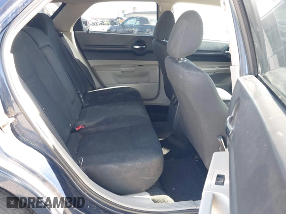 2005 Dodge Magnum z VIN 2D4FV48T35H513055, wystawiony jako IAAI lot #42323080 z przebiegiem 214 645 mil mil oraz . Historia ofert i sprzedaży dostępna na DreamBid. Obrazek 8.