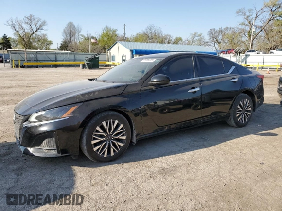 2023 Nissan Altima SV z VIN 1N4BL4DV2PN314023, wystawiony jako Copart lot #51906505 z przebiegiem 52 125 mil mil oraz Szkoda całkowita • Salvage title. Historia ofert i sprzedaży dostępna na DreamBid. Obrazek 1.