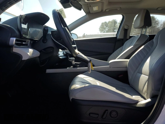 2024 Hyundai Elantra Limited с VIN KMHLP4DG1RU654630, выставлен на аукционе Copart как лот 52324845 с пробегом 18 196 миль миль и Списание • Salvage title. История ставок и продаж доступна на DreamBid. Изображение 7.