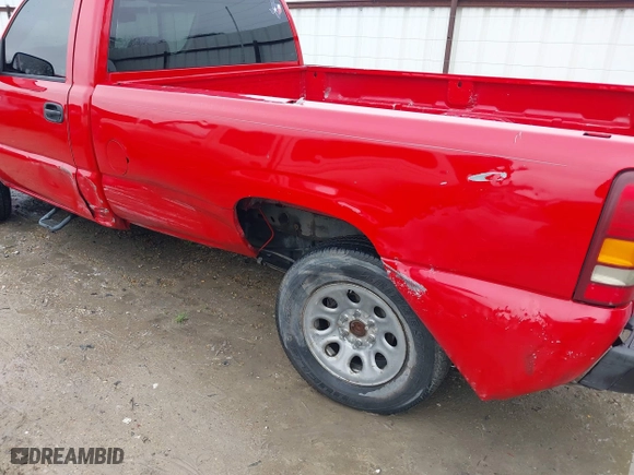 2006 Chevrolet Silverado 1500 Work Truck with VIN 3GCEC14X56G260456, listed as a IAAI auction lot 41631680 with 308,662 mi miles. Bid and sale history available at carsss.com. Image 6.