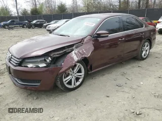 2014 Volkswagen Passat SE z VIN 1VWBN7A31EC054180, wystawiony jako Copart lot #51614105 z przebiegiem 152 916 mil mil oraz Szkoda całkowita • Salvage title. Historia ofert i sprzedaży dostępna na DreamBid. Obrazek 1.