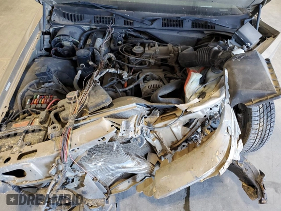 2000 Mercury Grand Marquis LS z VIN 2MEFM75W9YX660599, wystawiony jako Copart lot #52620225 z przebiegiem 88 726 mil mil oraz Szkoda całkowita • Salvage title. Historia ofert i sprzedaży dostępna na DreamBid. Obrazek 13.
