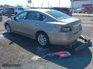 2015 Nissan Altima 2.5 with VIN 1N4AL3AP8FN341267, listed as a IAAI auction lot 41804785 with 140,004 mi miles. Bid and sale history available at carsss.com. Image 3.