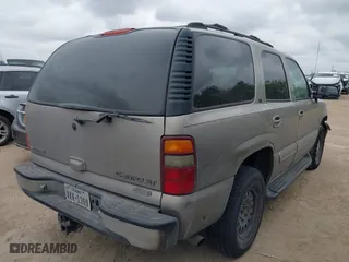 2001 Chevrolet Tahoe LS with VIN 1GNEK13T11R163918, listed as a IAAI auction lot 41886220 with 271,688 mi miles. Bid and sale history available at carsss.com. Image 4.