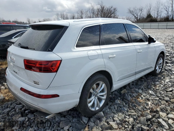 2017 Audi Q7 Premium Plus with VIN WA1LAAF76HD018067, listed as a Copart auction lot 47616985 with 138,717 mi miles and Salvage title. Bid and sale history available at DreamBid. Image 3.