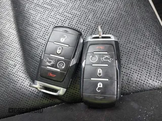 2022 Ram 1500 Laramie z VIN 1C6RREJM5NN165734, wystawiony jako IAAI lot #42307922 z przebiegiem 34 691 mil mil oraz . Historia ofert i sprzedaży dostępna na DreamBid. Obrazek 11.