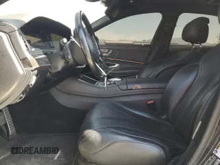 2015 Mercedes-Benz S 550 z VIN WDDUG8FBXFA194372, wystawiony jako Copart lot #49922285 z przebiegiem 111 507 mil mil oraz Szkoda całkowita • Salvage title. Historia ofert i sprzedaży dostępna na DreamBid. Obrazek 7.