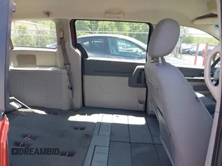 2008 Dodge Grand Caravan SE z VIN 2D8HN44H48R712526, wystawiony jako IAAI lot #42278668 z przebiegiem 134 707 mil mil oraz . Historia ofert i sprzedaży dostępna na DreamBid. Obrazek 8.