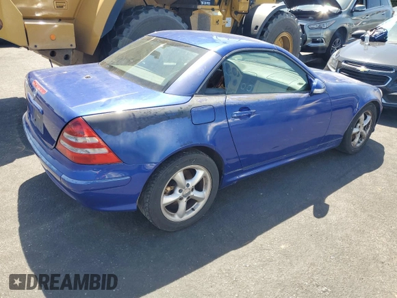 2001 Mercedes-Benz SLK 230/320 z VIN WDBKK65F71F221756, wystawiony jako Copart lot #51712125 z przebiegiem 194 101 mil mil oraz Czysty tytuł • Clean title. Historia ofert i sprzedaży dostępna na DreamBid. Obrazek 3.