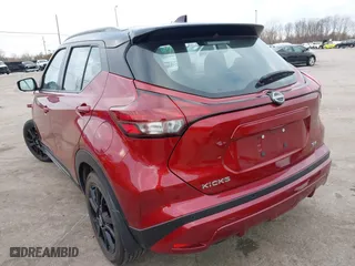 2022 Nissan Kicks SR with VIN 3N1CP5DV1NL496189, listed as a IAAI auction lot 41401981 with 33,969 mi miles. Bid and sale history available at carsss.com. Image 3.