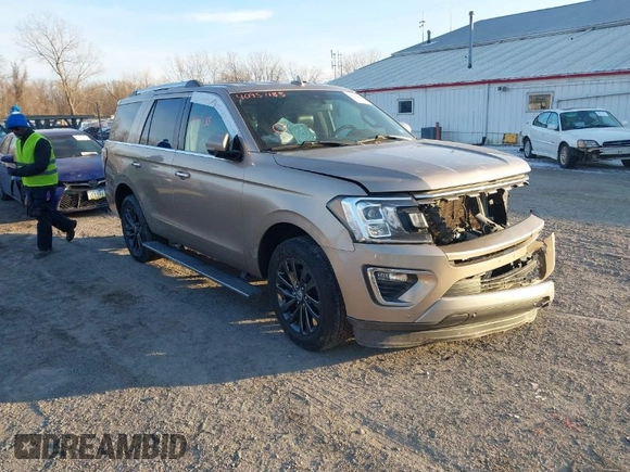 2020 Ford Expedition Limited with VIN 1FMJU1KT2LEA21893, listed as a IAAI auction lot 40957185 with 132,420 mi miles. Bid and sale history available at carsss.com. Image 1.