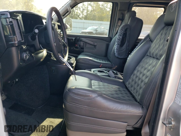 2022 GMC Savana Cargo Van with VIN 1GTW7BF72N1240075, listed as a Copart auction lot 76079194 with 38,922 mi miles and Clean Title. Bid and sale history available at carsss.com. Image 7.