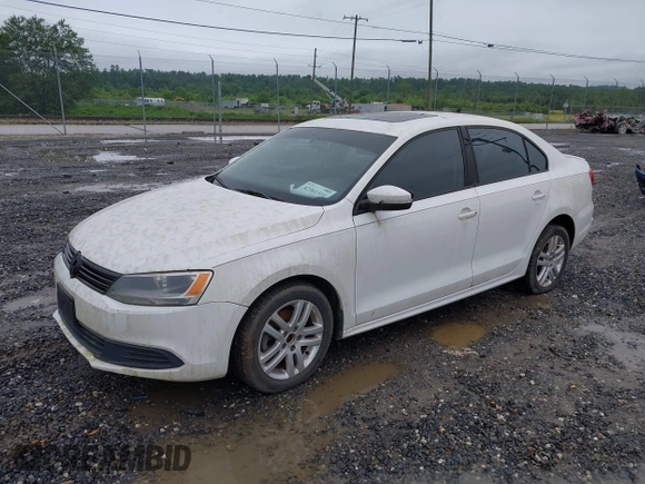 2011 Volkswagen Jetta TDI with VIN 3VWLL7AJ2BM110906, listed as a IAAI auction lot 42361314 with 152,715 mi miles and . Bid and sale history available at DreamBid. Image 2.