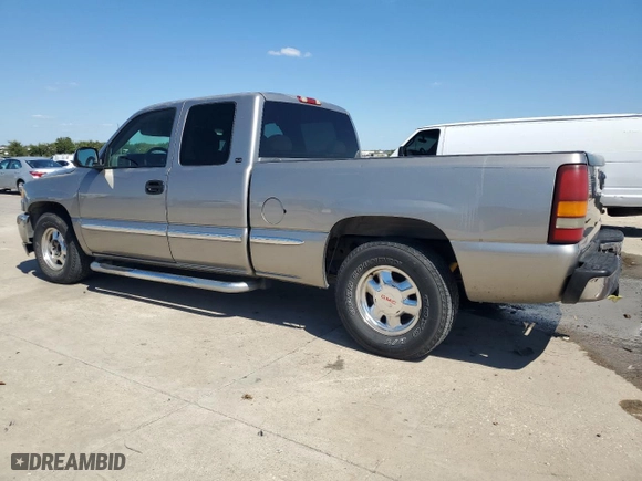 2000 GMC New Sierra 1500 SLE with VIN 2GTEC19T7Y1273257, listed as a Copart auction lot 73418164 with NaN miles and Clean Title. Bid and sale history available at carsss.com. Image 2.