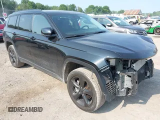 2023 Jeep Grand Cherokee Limited с VIN 1C4RJKBGXP8701778, выставлен на аукционе IAAI как лот 42635838 с пробегом 27 514 миль миль и . История ставок и продаж доступна на DreamBid. Изображение 1.